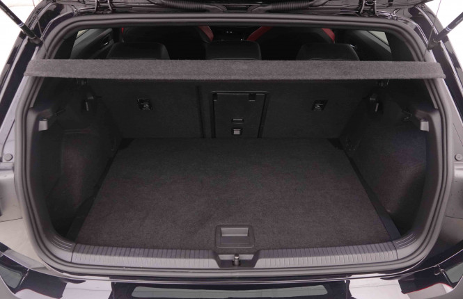 VOLKSWAGEN_VOLKSWAGEN_GOLF GTI_2550137_5.jpg