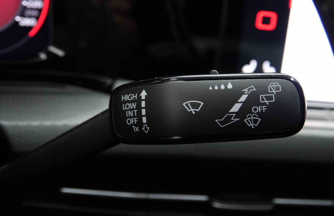 VOLKSWAGEN_VOLKSWAGEN_GOLF GTI_2653510_19.jpg