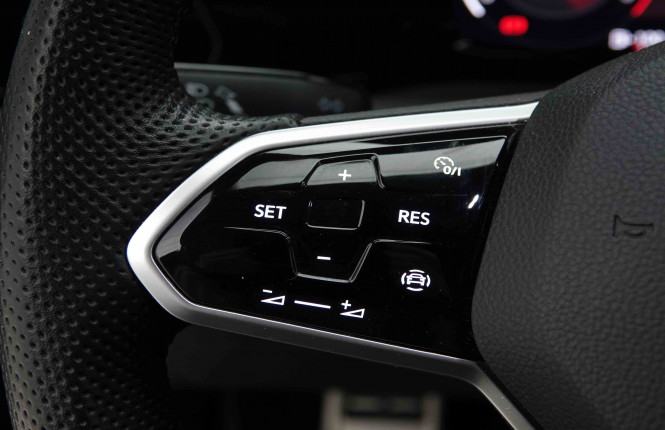VOLKSWAGEN_VOLKSWAGEN_GOLF GTI_2653510_20.jpg