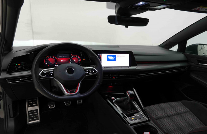 VOLKSWAGEN_VOLKSWAGEN_GOLF GTI_2653510_7.jpg