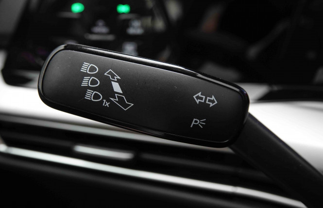 VOLKSWAGEN_VOLKSWAGEN_GOLF_2549886_18.jpg
