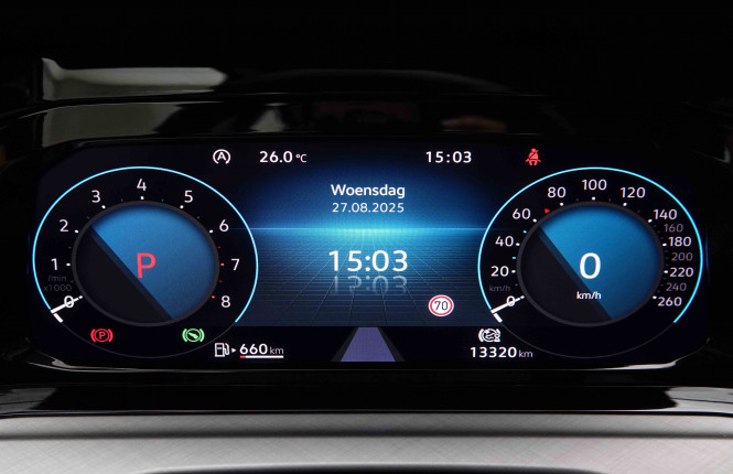 VOLKSWAGEN_VOLKSWAGEN_GOLF_2549888_17.jpg