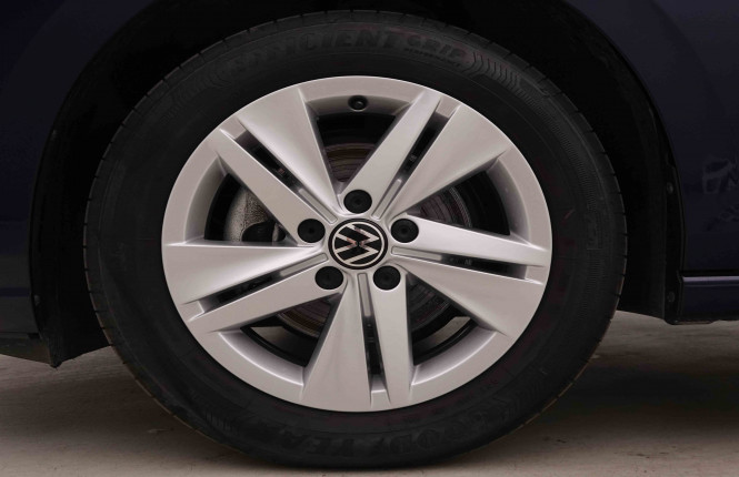 VOLKSWAGEN_VOLKSWAGEN_GOLF_2549889_23.jpg