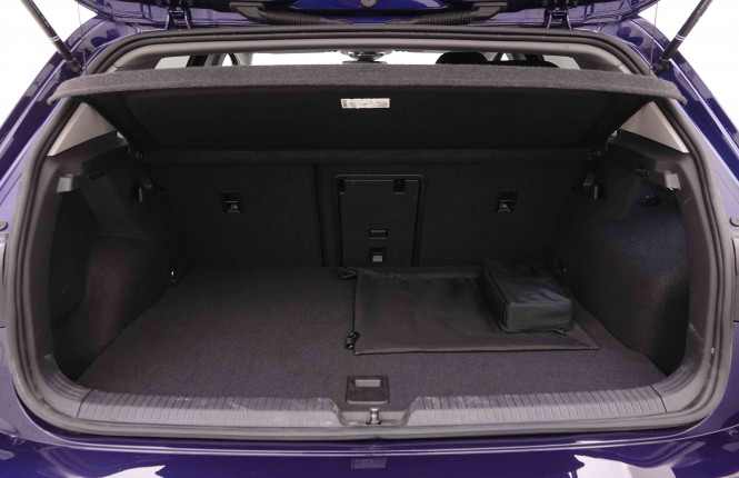 VOLKSWAGEN_VOLKSWAGEN_GOLF_2550177_5.jpg
