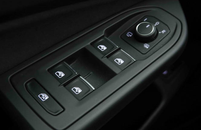 VOLKSWAGEN_VOLKSWAGEN_GOLF_2653683_78.jpg VOLKSWAGEN_VOLKSWAGEN_GOLF_2653683_78.jpg