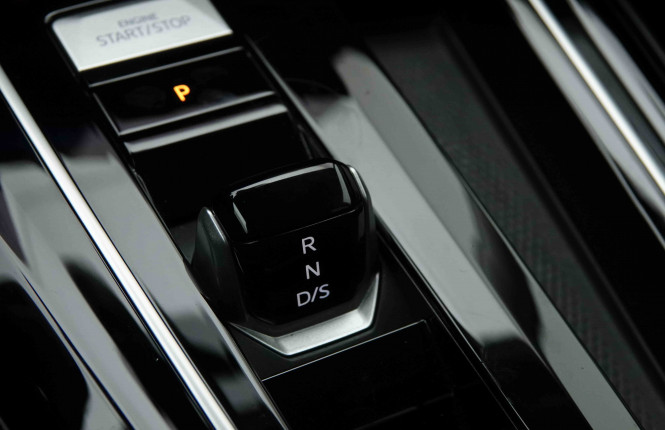 VOLKSWAGEN_VOLKSWAGEN_GOLF_2653837_14.jpg