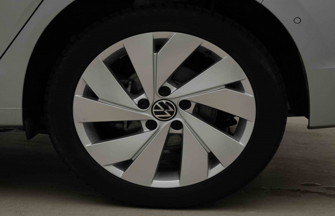 VOLKSWAGEN_VOLKSWAGEN_GOLF_2653837_22.jpg