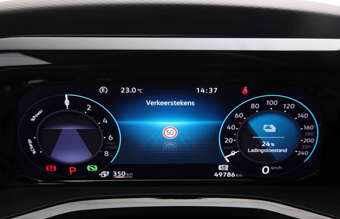 VOLKSWAGEN_VOLKSWAGEN_MULTIVAN_2550194_19.jpg