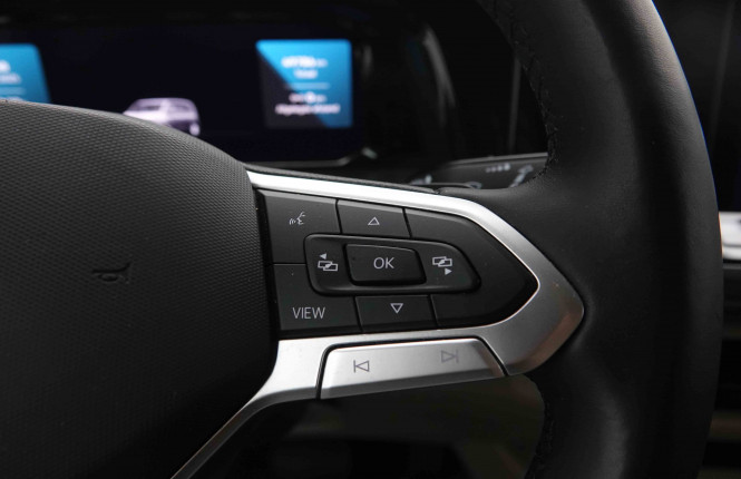 VOLKSWAGEN_VOLKSWAGEN_MULTIVAN_2550194_23.jpg