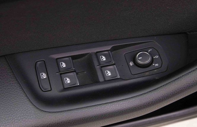VOLKSWAGEN_VOLKSWAGEN_PASSATVAR_2548432_21.jpg