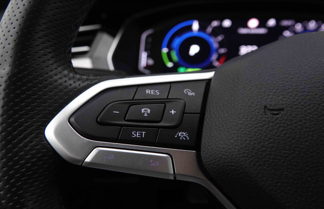 VOLKSWAGEN_VOLKSWAGEN_PASSATVAR_2550193_22.jpg