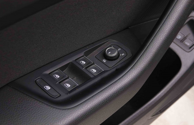 VOLKSWAGEN_VOLKSWAGEN_PASSATVAR_2550828_18.jpg VOLKSWAGEN_VOLKSWAGEN_PASSATVAR_2550828_18.jpg