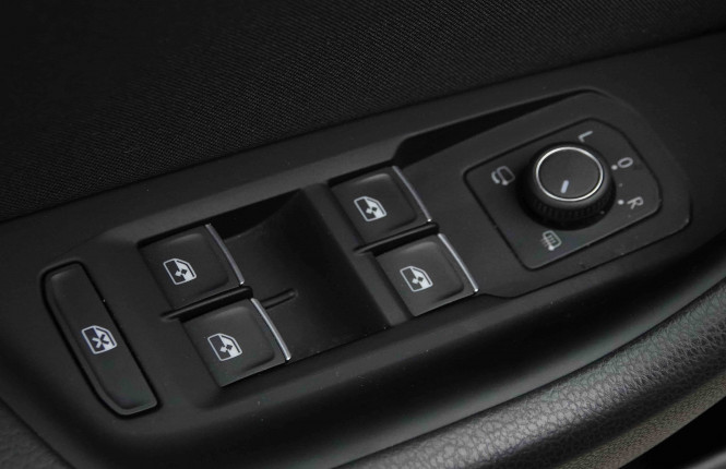 VOLKSWAGEN_VOLKSWAGEN_PASSATVAR_2653553_19.jpg