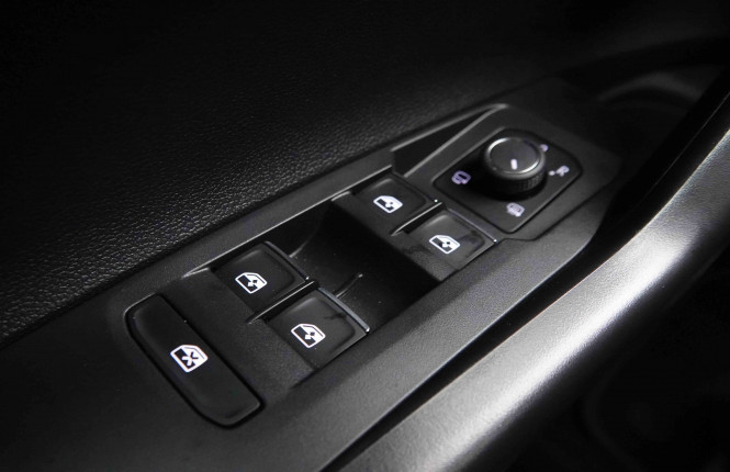 VOLKSWAGEN_VOLKSWAGEN_POLO GTI_2652122_19.jpg