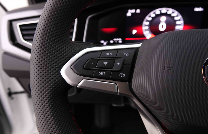 VOLKSWAGEN_VOLKSWAGEN_POLO_2548756_17.jpg