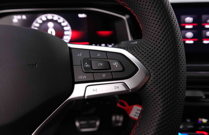 VOLKSWAGEN_VOLKSWAGEN_POLO_2548756_18.jpg