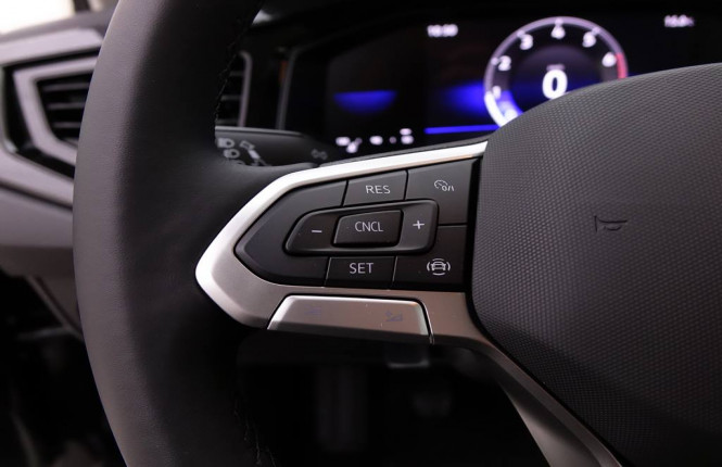 VOLKSWAGEN_VOLKSWAGEN_POLO_2548986_15.jpg