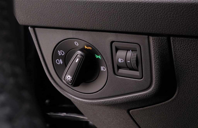 VOLKSWAGEN_VOLKSWAGEN_POLO_2548986_8.jpg
