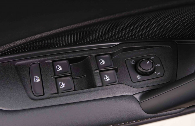 VOLKSWAGEN_VOLKSWAGEN_TAYRON_2548792_25.jpg