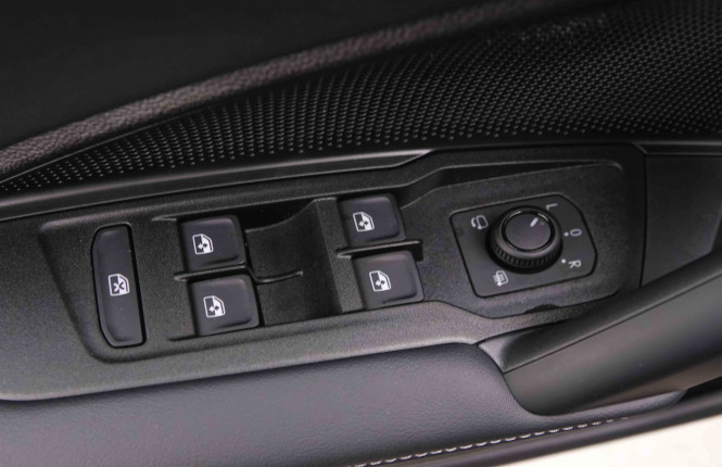VOLKSWAGEN_VOLKSWAGEN_TAYRON_2548792_58.jpg