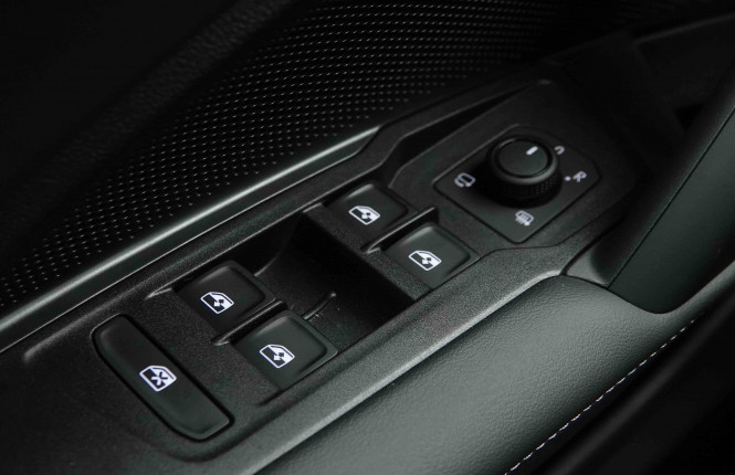 VOLKSWAGEN_VOLKSWAGEN_TAYRON_2550864_22.jpg
