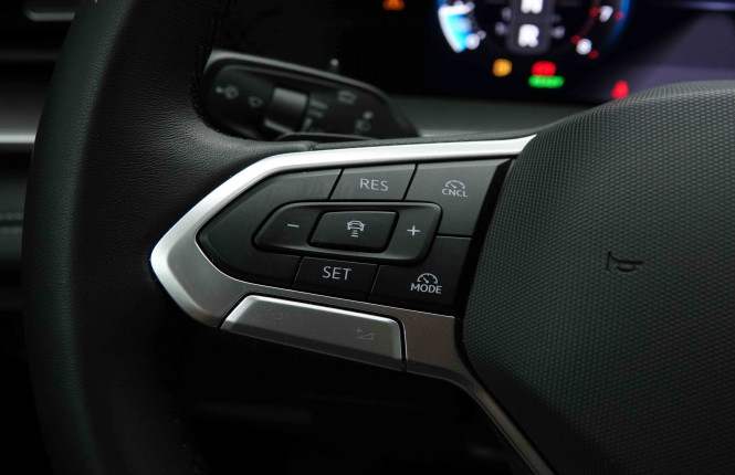 VOLKSWAGEN_VOLKSWAGEN_TAYRON_2653691_101.jpg