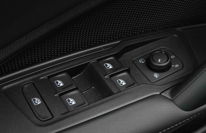 VOLKSWAGEN_VOLKSWAGEN_TAYRON_2653691_104.jpg