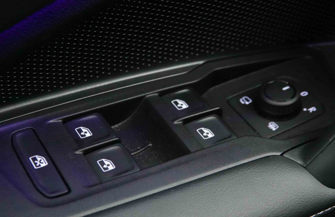 VOLKSWAGEN_VOLKSWAGEN_TAYRON_2653692_110.jpg