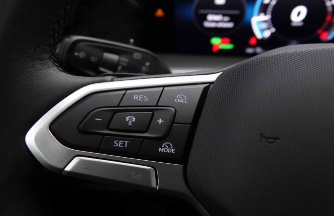 VOLKSWAGEN_VOLKSWAGEN_TAYRON_2653692_48.jpg