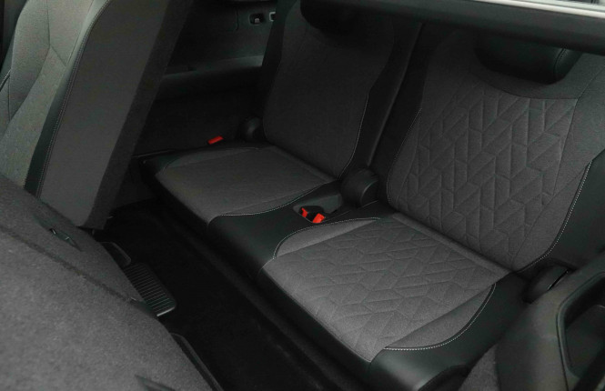 VOLKSWAGEN_VOLKSWAGEN_TAYRON_2654246_103.jpg