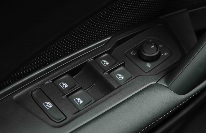 VOLKSWAGEN_VOLKSWAGEN_TAYRON_2654246_116.jpg