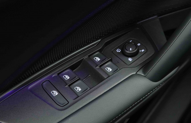 VOLKSWAGEN_VOLKSWAGEN_TAYRON_2654247_22.jpg