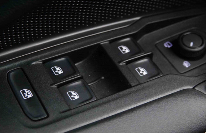 VOLKSWAGEN_VOLKSWAGEN_TAYRON_2654546_110.jpg