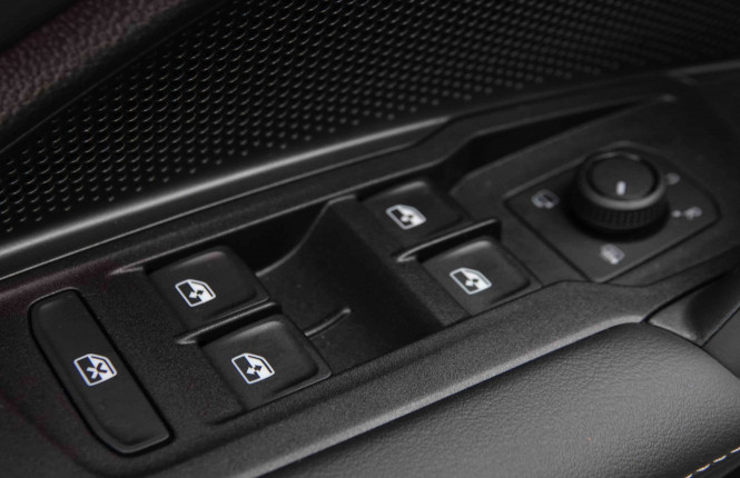 VOLKSWAGEN_VOLKSWAGEN_TAYRON_2654546_85.jpg