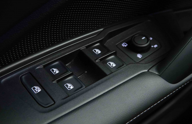 VOLKSWAGEN_VOLKSWAGEN_TAYRON_2654548_51.jpg