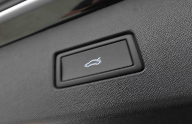VOLKSWAGEN_VOLKSWAGEN_TAYRON_2654831_6.jpg