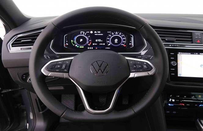 VOLKSWAGEN_VOLKSWAGEN_TIGUAN_2548706_10.jpg
