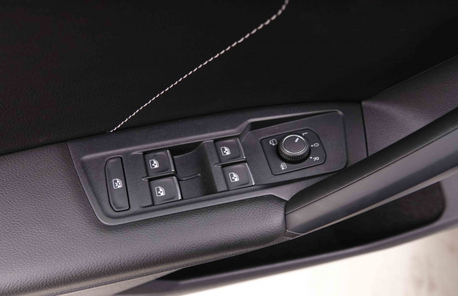 VOLKSWAGEN_VOLKSWAGEN_TIGUAN_2548778_20.jpg