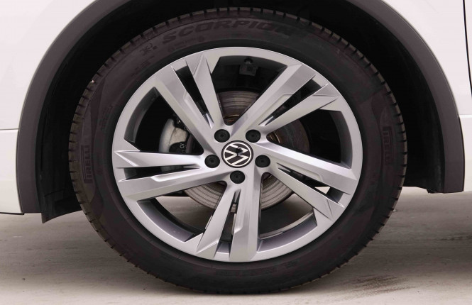 VOLKSWAGEN_VOLKSWAGEN_TIGUAN_2548778_21.jpg