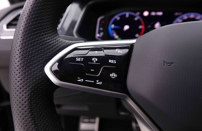 VOLKSWAGEN_VOLKSWAGEN_TIGUAN_2548869_19.jpg