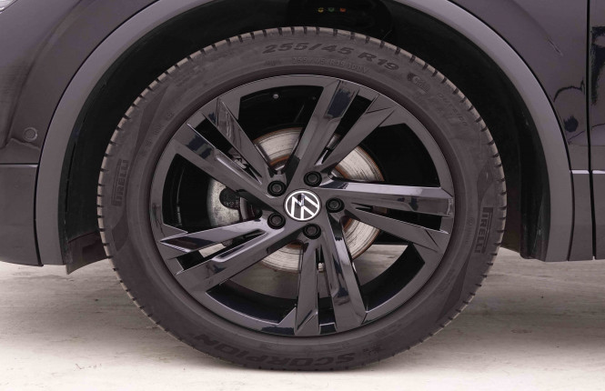 VOLKSWAGEN_VOLKSWAGEN_TIGUAN_2548869_23.jpg