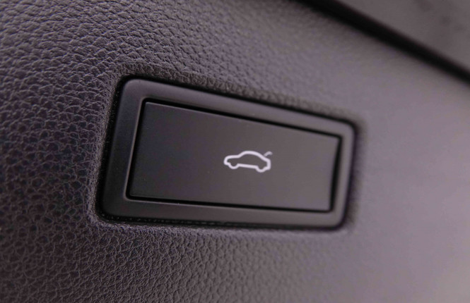 VOLKSWAGEN_VOLKSWAGEN_TIGUAN_2548869_6.jpg