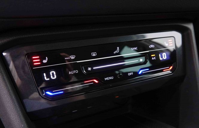 VOLKSWAGEN_VOLKSWAGEN_TIGUAN_2548877_16.jpg