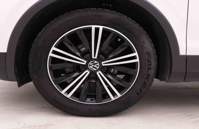 VOLKSWAGEN_VOLKSWAGEN_TIGUAN_2548877_21.jpg