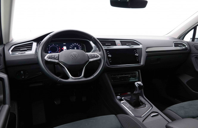 VOLKSWAGEN_VOLKSWAGEN_TIGUAN_2548877_8.jpg