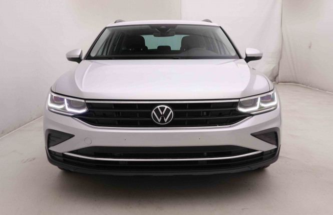 VOLKSWAGEN_VOLKSWAGEN_TIGUAN_2549597_25.jpg