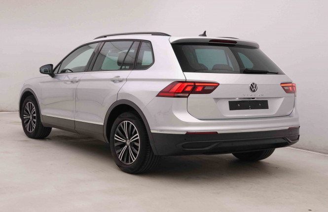 VOLKSWAGEN_VOLKSWAGEN_TIGUAN_2549597_27.jpg