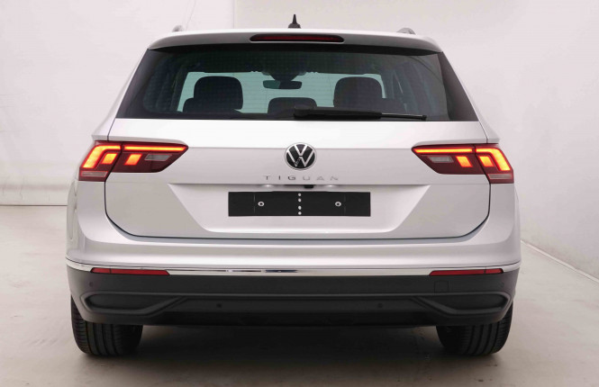 VOLKSWAGEN_VOLKSWAGEN_TIGUAN_2549597_28.jpg