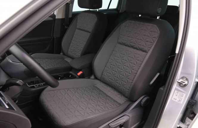 VOLKSWAGEN_VOLKSWAGEN_TIGUAN_2549597_7.jpg