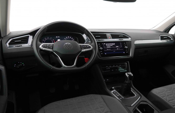 VOLKSWAGEN_VOLKSWAGEN_TIGUAN_2549597_8.jpg